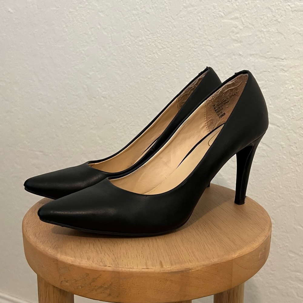 a.n.a  A New Approach Black Heels - Size 7